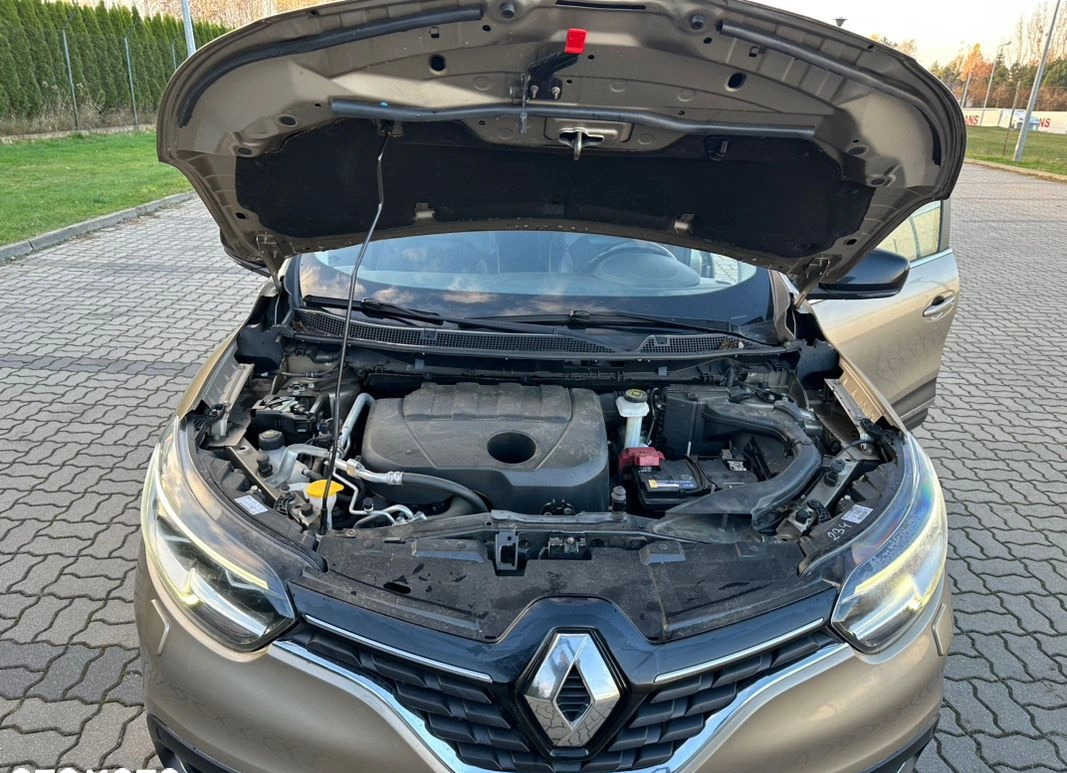 Renault Kadjar cena 59989 przebieg: 137070, rok produkcji 2016 z Piaseczno małe 781